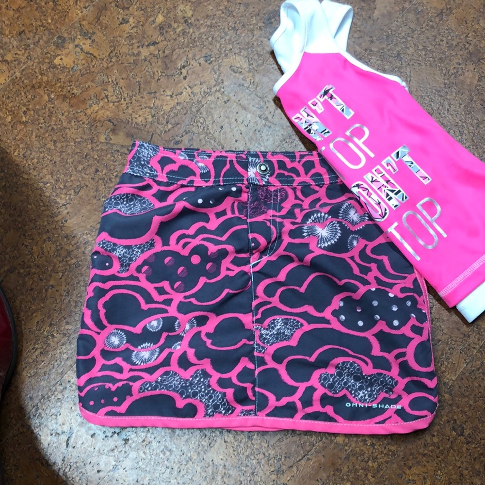 Columbia Sportswear co pink gray and white girl’s skirt